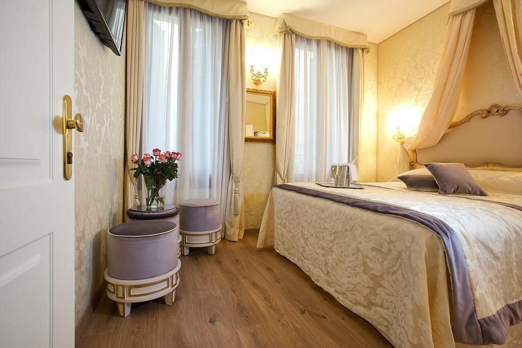 Frühstückspension Residenza Goldoni 3*