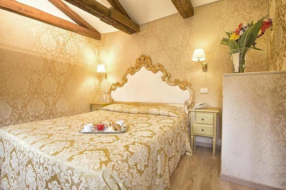 Residenza Goldoni 3* Venedig
